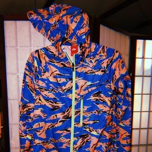 Nike jogging wind breaker. Special edition
